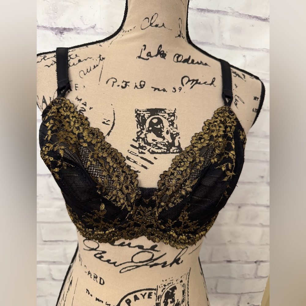 Wacoal Bra 34DD Embrace Lace Underwire Black Gold Sheer 65191 Neglige‎